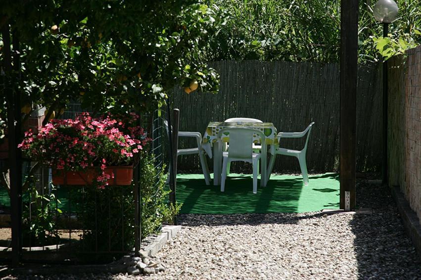 Casa Vacanze Rosy "Nel Verde" Palinuro Quarto foto